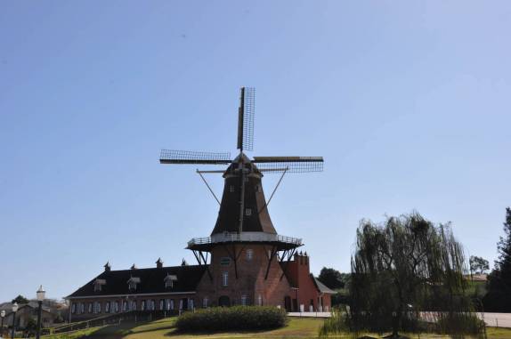Moinho, símbolo da holandês, em Castrolanda, distrito de Castro - PR